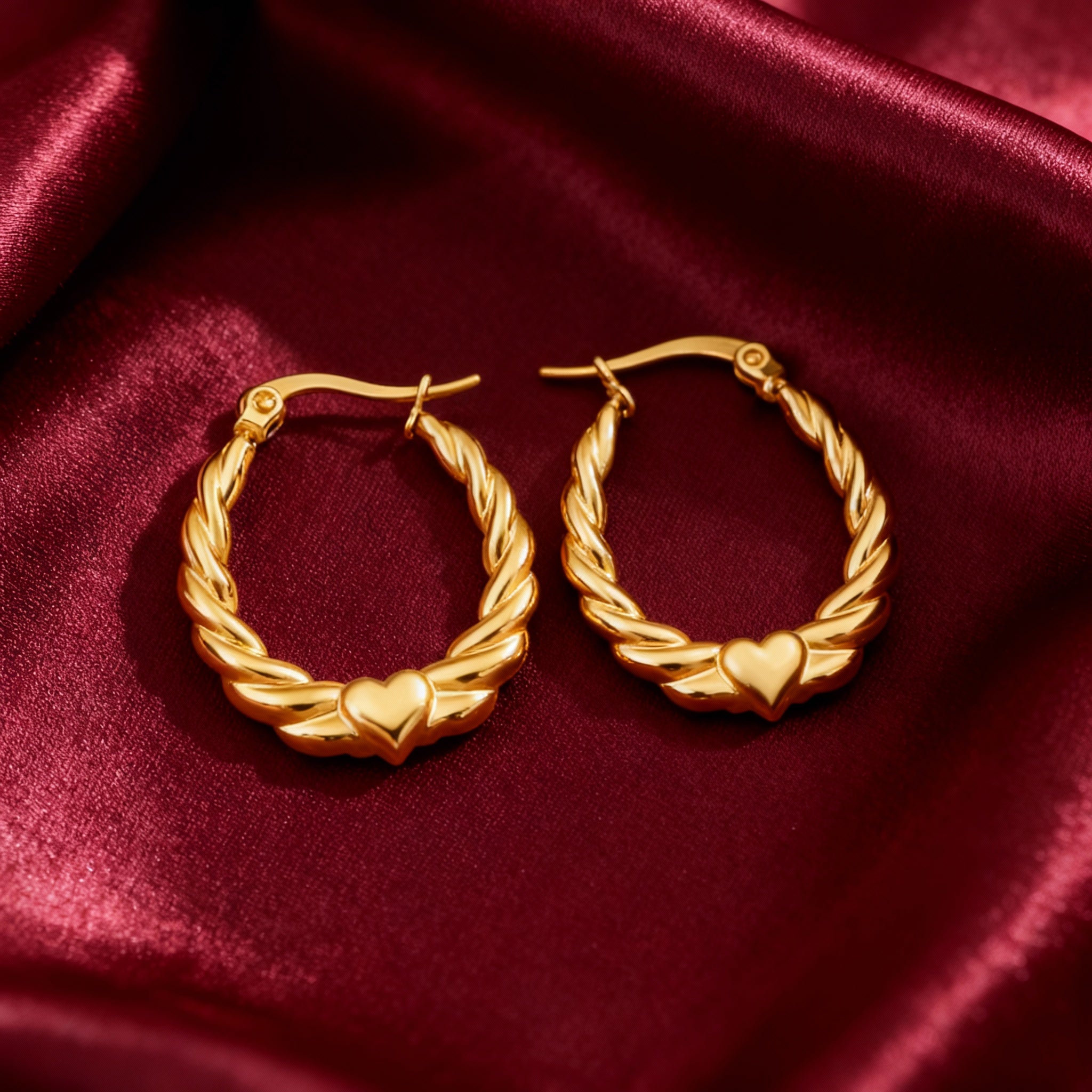 Heart Detailed Textured Hoop