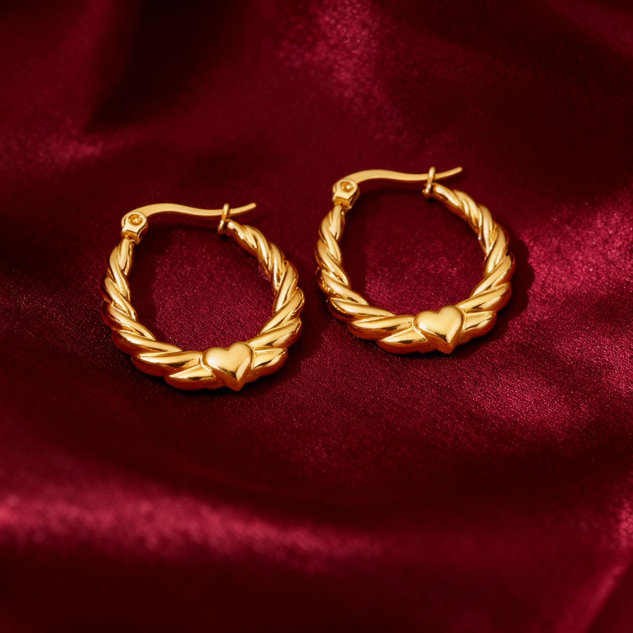 Heart Detailed Textured Hoop